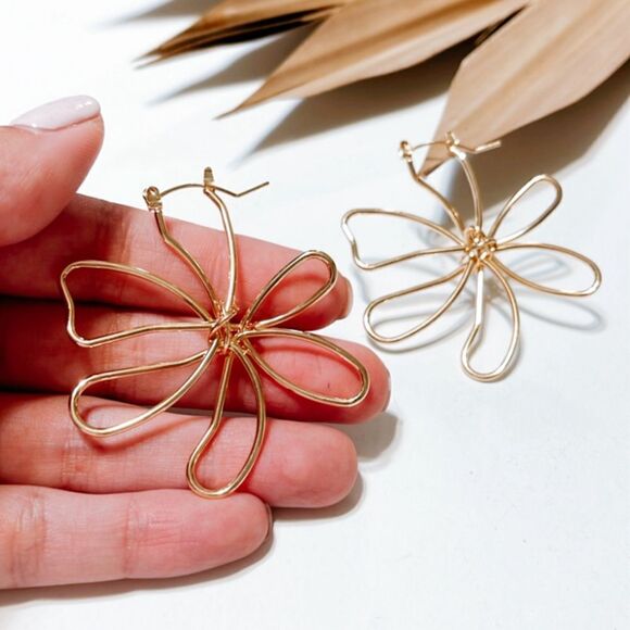 Anthropologie Gold Flower Earrings - Picture 3 of 3